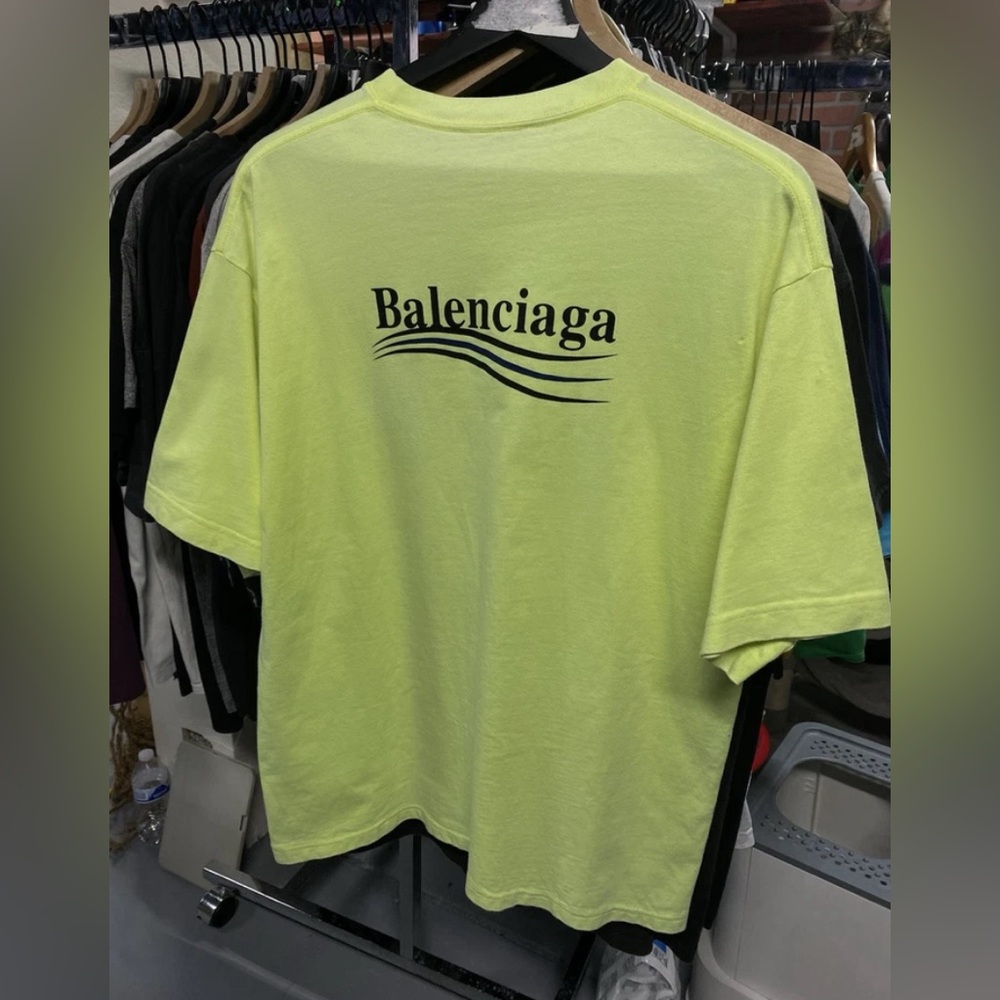 Neon Men’s Balenciaga Spellout embroidered size M
